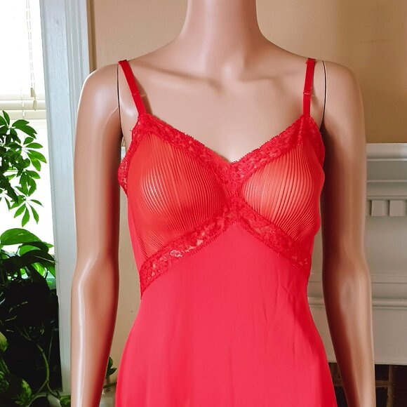 Vanity Fair Vintage Full Slip 36 Orange Accordion Lace Bodice & Hem V Neck - Picture 1 of 8